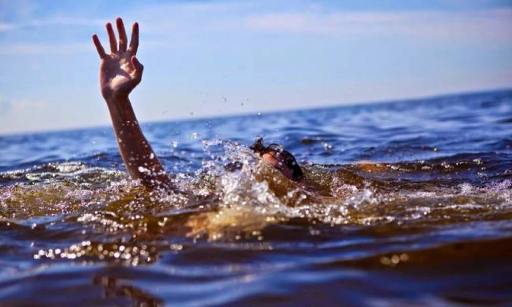 Κρήτη: Παραλίγο τραγωδία για δυο νεαρούς κολυμβητές